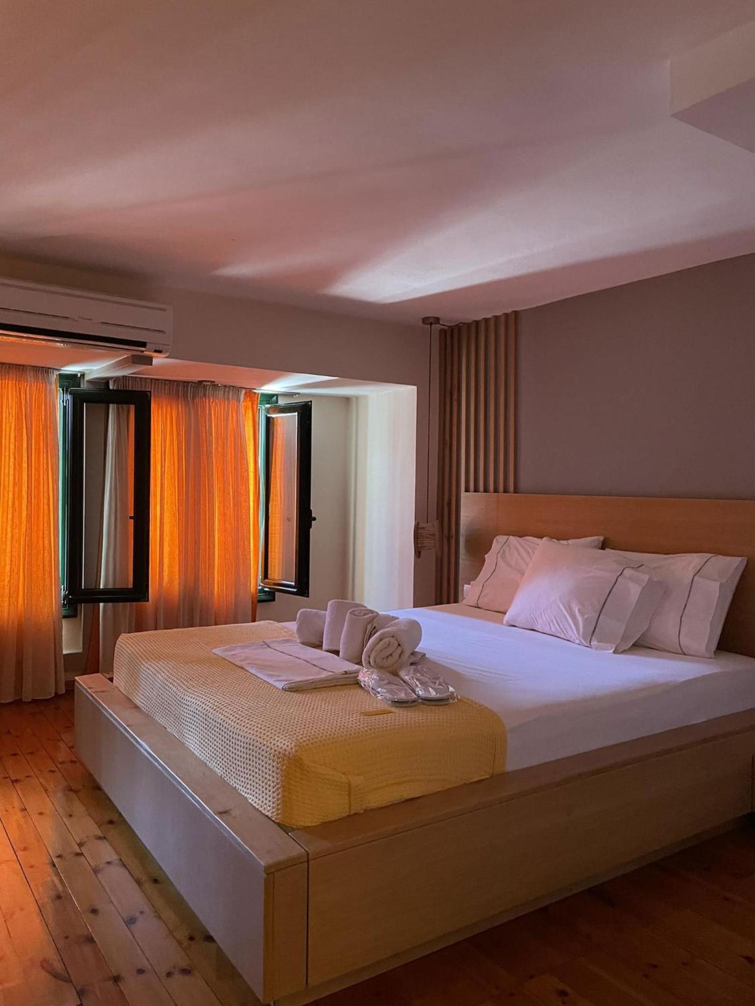 Cozy Residences In The Center Of Volissos Village - Lydia Lithos- Bagian luar foto