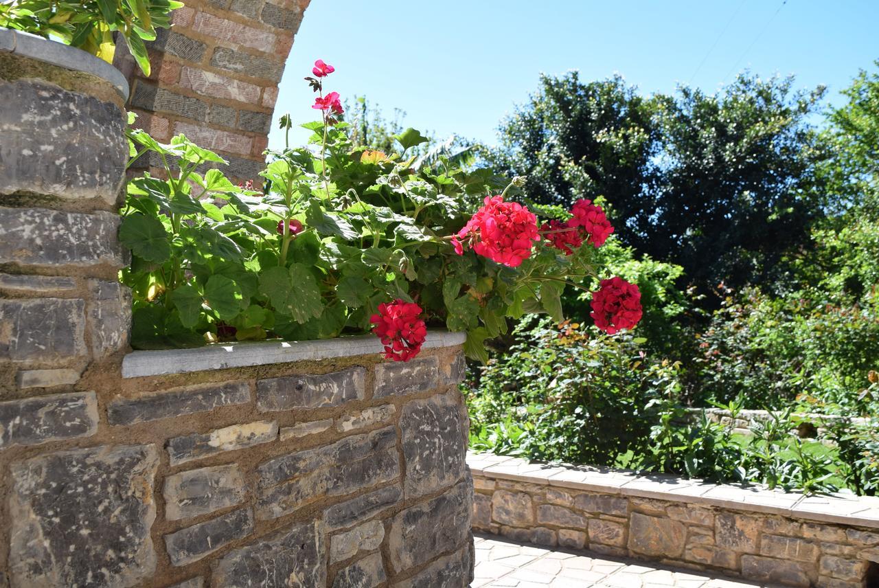 Cozy Residences In The Center Of Volissos Village - Lydia Lithos- Bagian luar foto