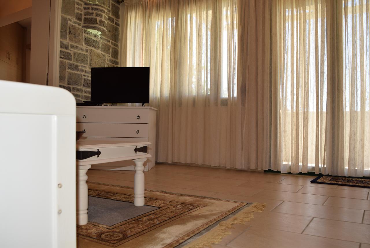 Cozy Residences In The Center Of Volissos Village - Lydia Lithos- Bagian luar foto